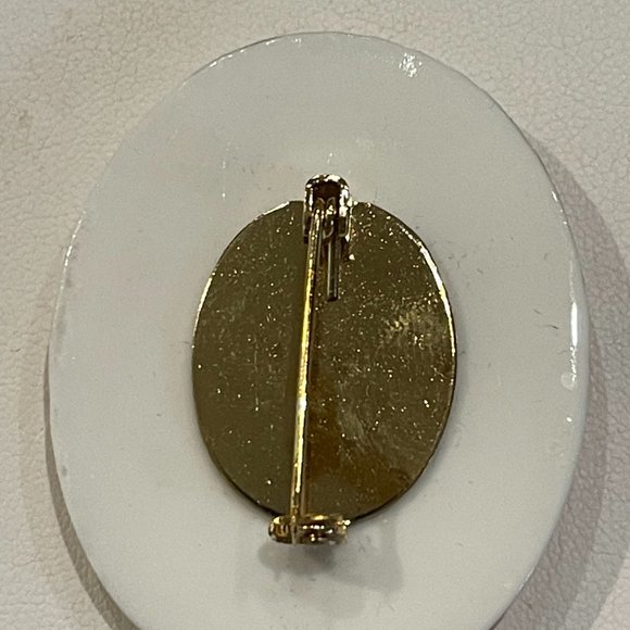 Aynsley Floral Design Brooch - Picture 2 of 5